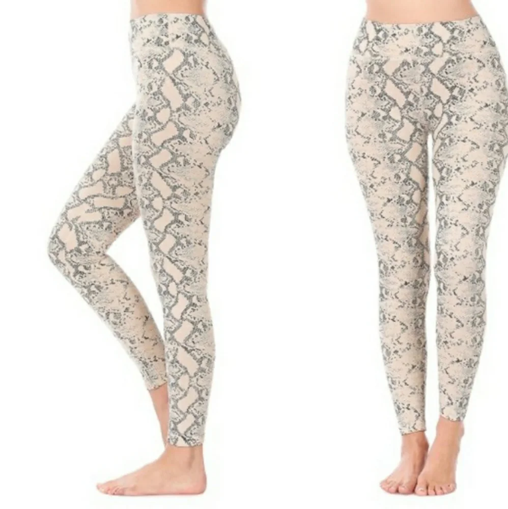 FLEECE LINED WARM COZY Snakeskin Python Black & Cream Leggings - Picture 2 of 4
